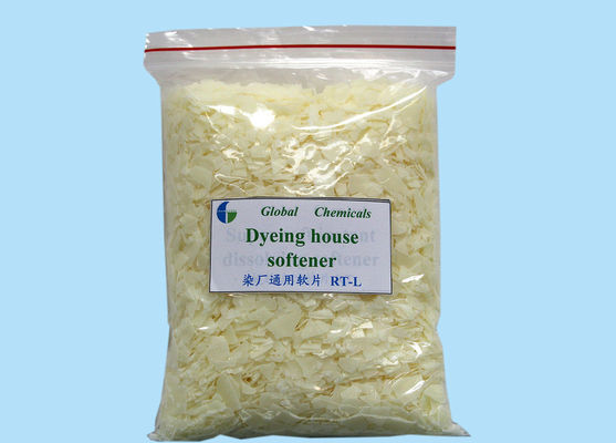 Cationic Dyeing House Softener Flakes Solubile in acqua calda Per la finitura tessile